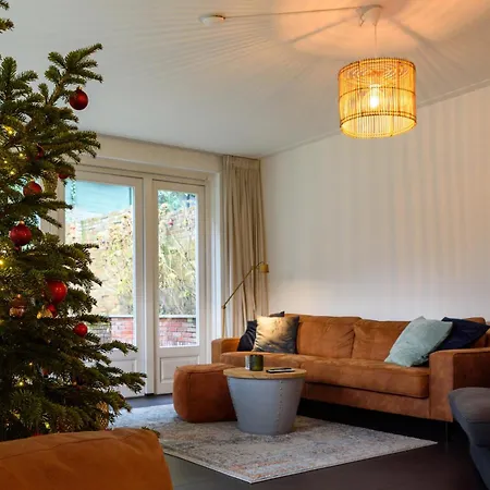 Spacious And Attractive Family Near Amsterdam Overveen