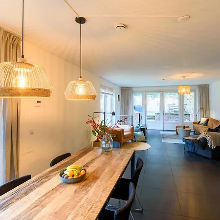 Spacious Family Near Zandvoort & Amsterdam Vila