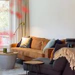 Spacious And Attractive Family Near Amsterdam