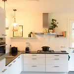 Spacious And Attractive Family Near Amsterdam Villa Overveen
